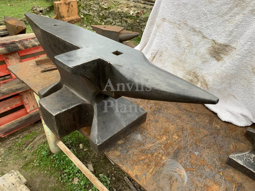 TOP ANVIL REFFLINGHAUS 467 lbs perfect conditions upsetting block + side wing - INCUDINE REFFLINGHAUS perfetta con piede a ribattere e corno laterale 212 kg