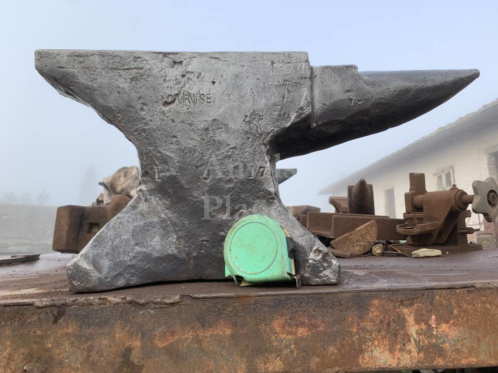 Rare english NORRISEZ forged anvil 129 lbs - Rara incudine inglese forgiata marcata NORRISEZ da 58 kg